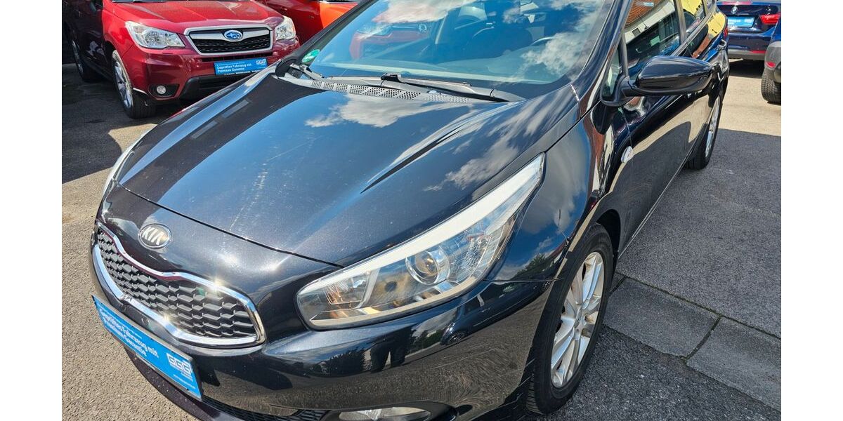 Kia ceed / Ceed 118.000 km 8.299 &euro; Knetzgau 97478