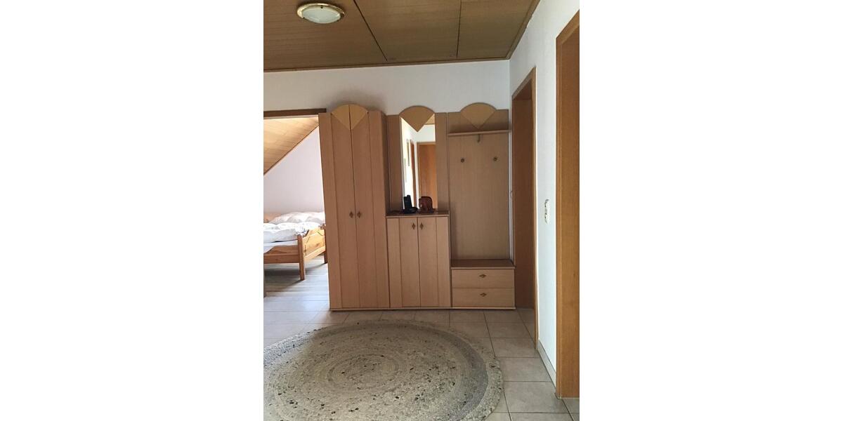 Dachgeschoßwohnung Ebensfeld - 3 Zimmer, 84 m&sup2;, 960&euro; | Angebot:25641080