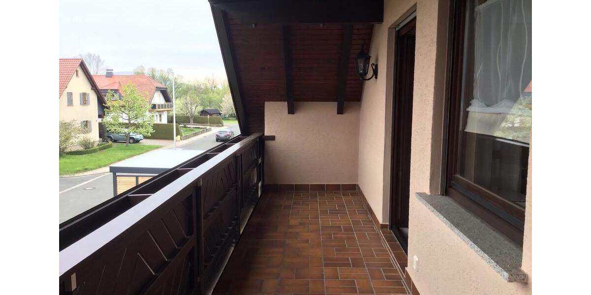 Dachgeschoßwohnung Ebensfeld - 3 Zimmer, 84 m&sup2;, 960&euro; | Angebot:25641080