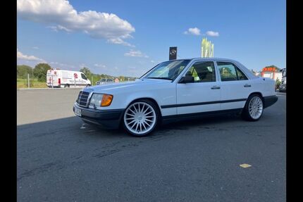 Mercedes-Benz 230 128.000 km 7.490 &euro; Forchheim 91301