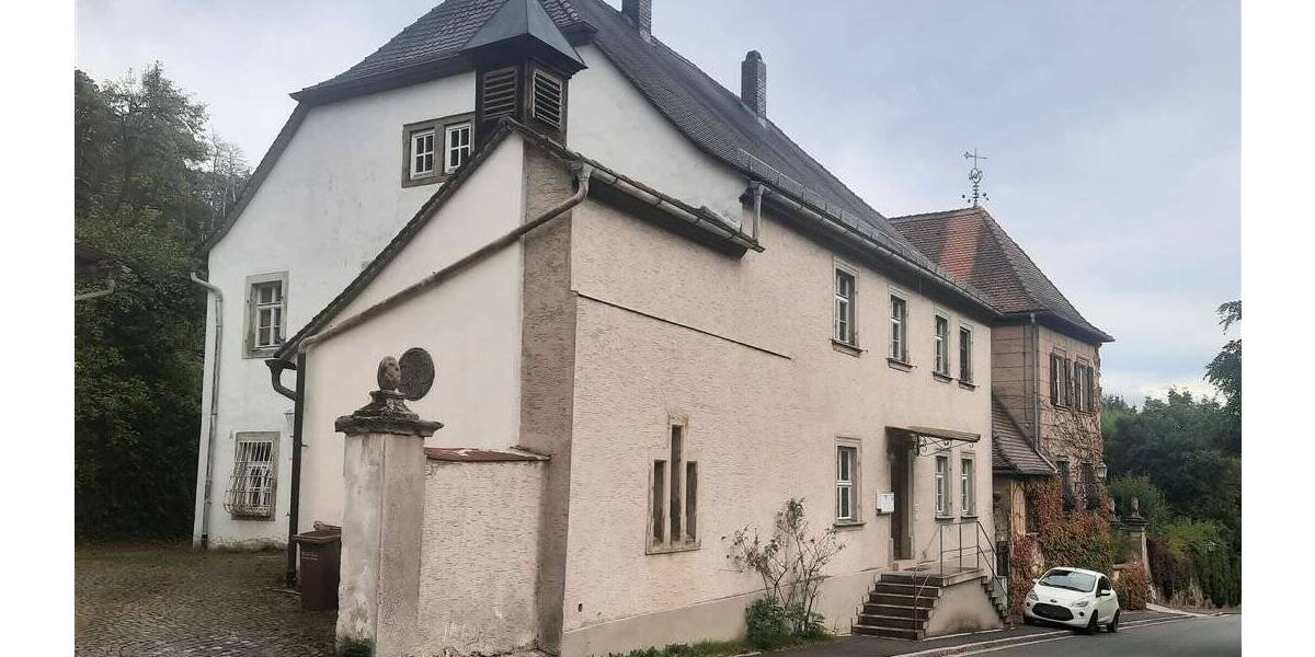Mehrfamilienhaus, Wohnhaus Schlüsselfeld Aschbach - 9 Zimmer, 273 m&sup2;, 265.000&euro; | Angebot:25678474