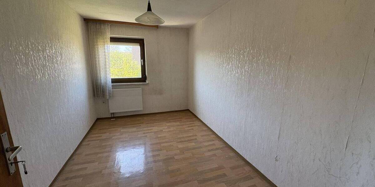 Doppelhaushälfte Heroldsbach - 7 Zimmer, 115 m&sup2;, 280.000&euro; | Angebot:26487294