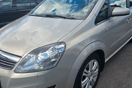 Opel Zafira 120.000 km 1.999 &euro; Knetzgau 97478