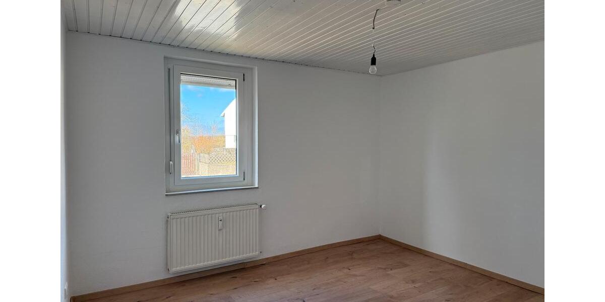 Etagenwohnung Itzgrund - 4 Zimmer, 110 m&sup2;, 790&euro; | Angebot:26640890