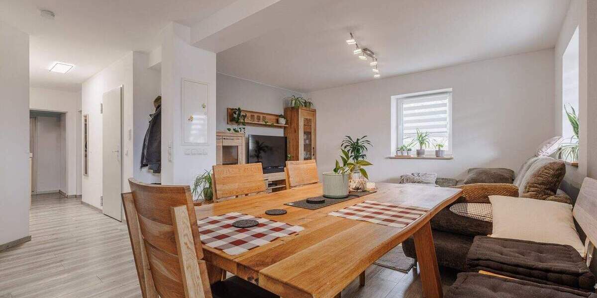 Mehrfamilienhaus, Wohnhaus Forchheim Reuth - 8 Zimmer, 191 m&sup2;, 900.000&euro; | Angebot:25692204