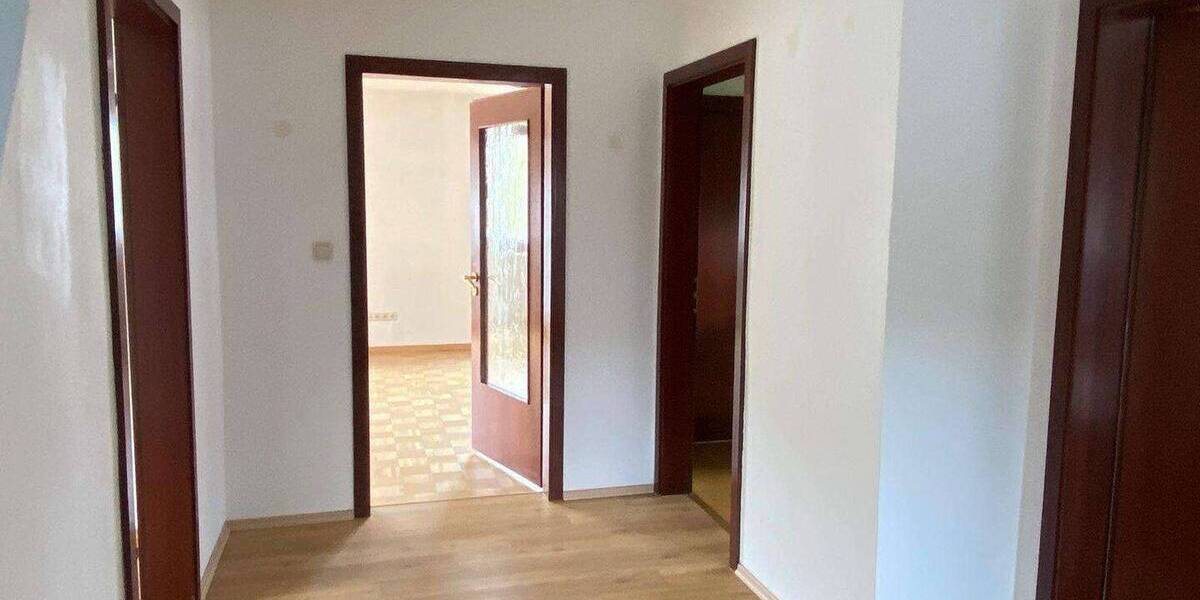 Etagenwohnung Forchheim - 3 Zimmer, 85 m&sup2;, 900&euro; | Angebot:26308897