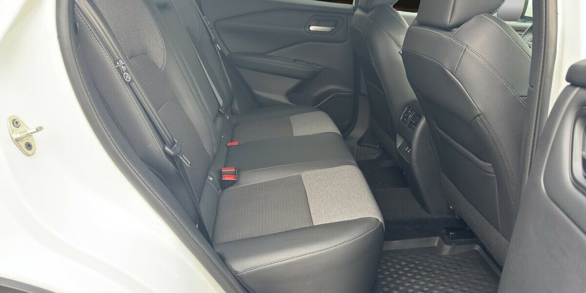 Nissan Qashqai N-Connecta XTronic *Navi/LED/Kamera360/PDC 17.515 km 25.980 &euro; Bamberg 96052