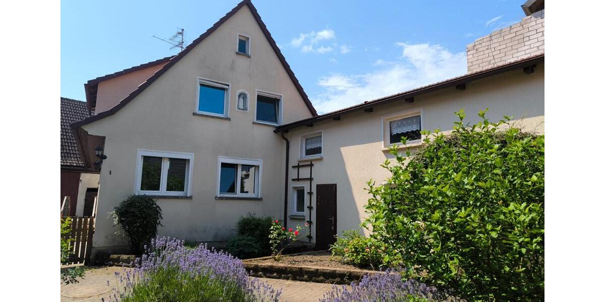 Einfamilienhaus Ebern - 7 Zimmer, 120 m&sup2;, 190.000&euro; | Angebot:27084162