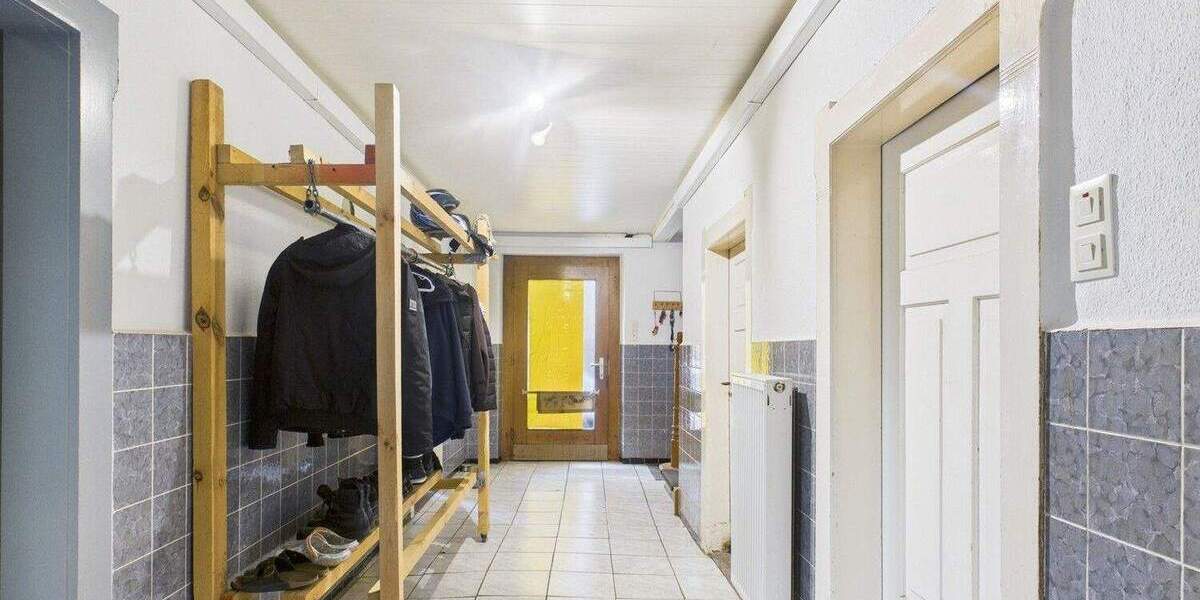 Einfamilienhaus Untermerzbach Recheldorf - 7 Zimmer, 163 m&sup2;, 235.000&euro; | Angebot:25696980