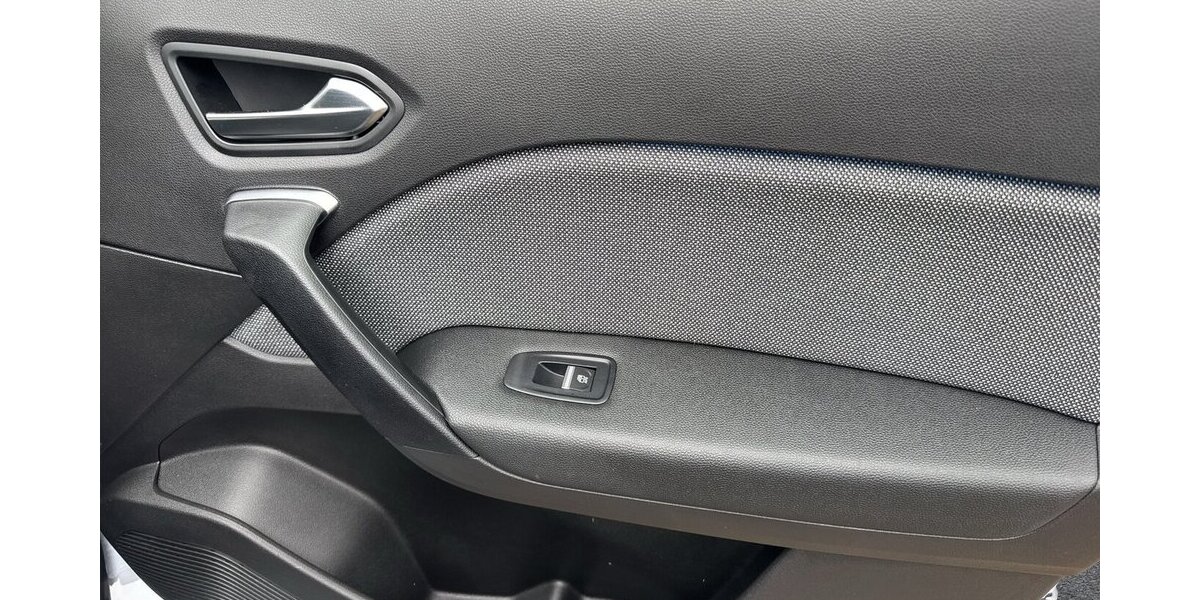 Renault Captur Techno 1.3 TCE EDC-Automatik *Kamera/Navi-A 6.685 km 24.980 &euro; Bamberg 96052