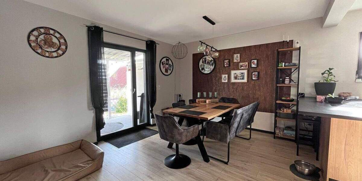 Einfamilienhaus Wachenroth - 4 Zimmer, 100 m&sup2;, 499.000&euro; | Angebot:26015960