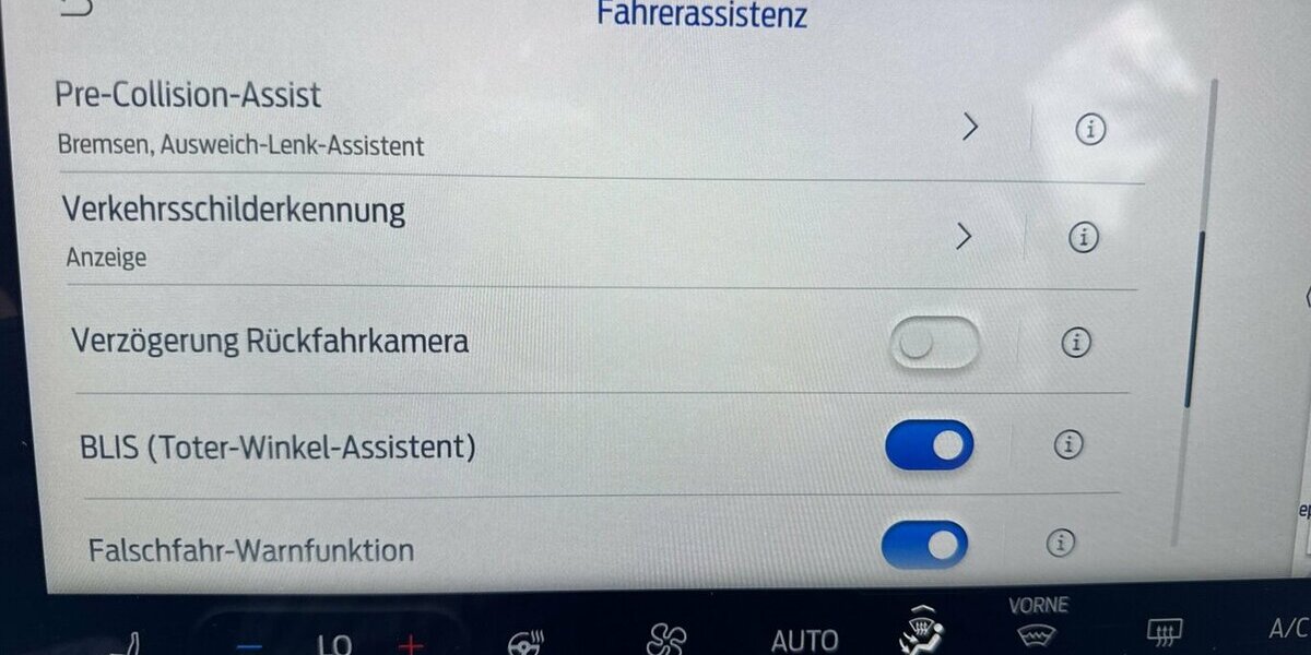 Ford Focus ST-Line X*Automatik//Navi/SHZG/PDC/Kamera* 9.976 km 23.390 &euro; Bamberg 96052