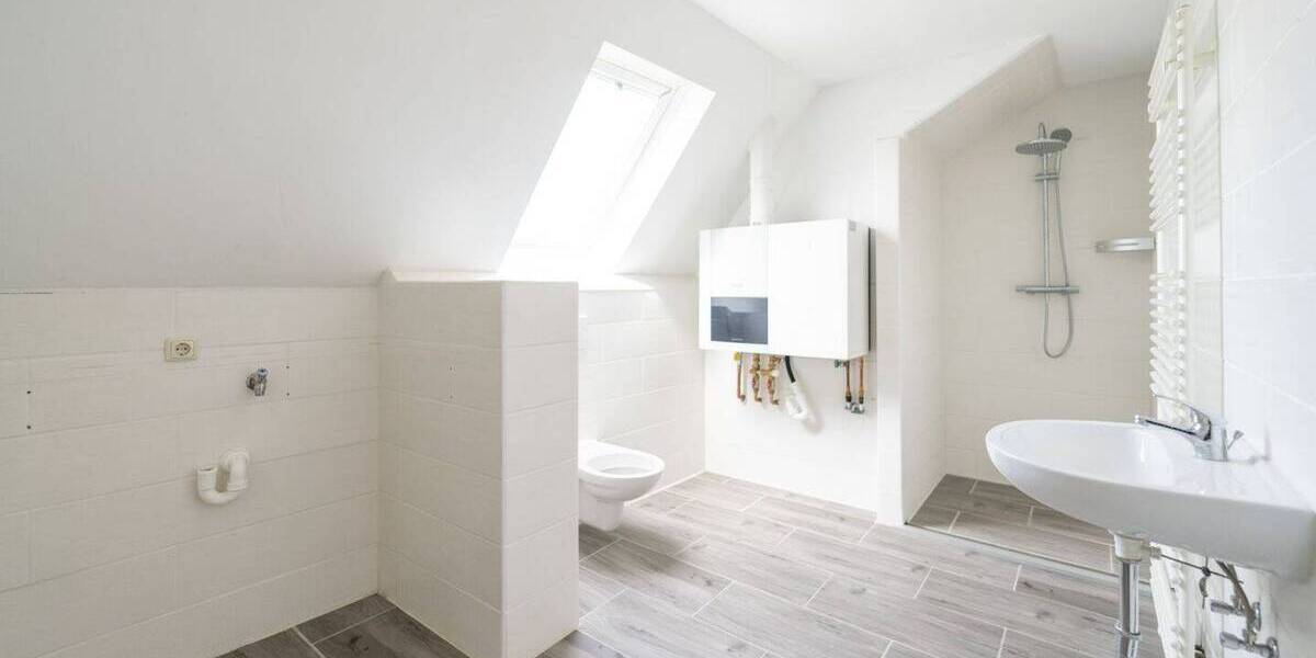 Mehrfamilienhaus, Wohnhaus Schlüsselfeld Elsendorf - 8 Zimmer, 232 m&sup2;, 420.000&euro; | Angebot:26471350