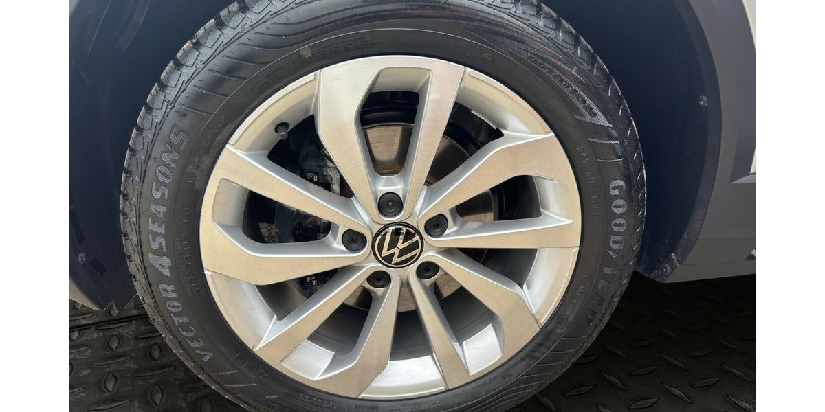 VW T-Roc 1.5 TSi Life Business *LED/Navi/ACC/SHZG/Tot 4.126 km 26.990 &euro; Bamberg 96052
