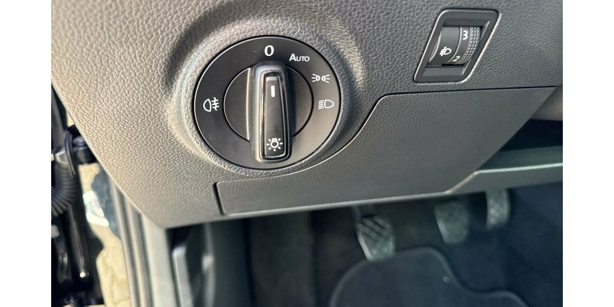 Seat Arona Style *Navi-App/SHZG/LED/Kamera/PDC* 18.609 km 16.980 &euro; Bamberg 96052