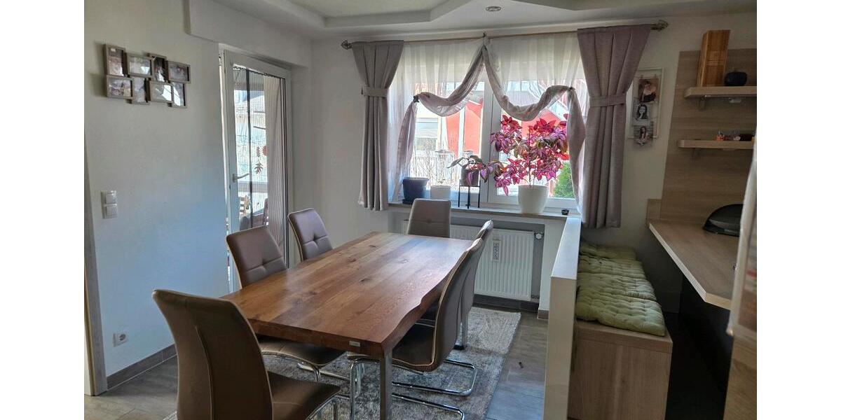 Etagenwohnung Eggolsheim - 4.5 Zimmer, 130 m&sup2;, 1.350&euro; | Angebot:25821320