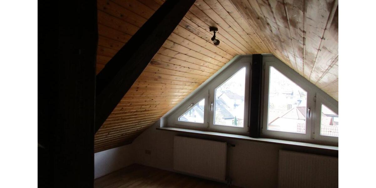 Dachgeschoßwohnung Forchheim - 3 Zimmer, 90 m&sup2;, 333.000&euro; | Angebot:25948091