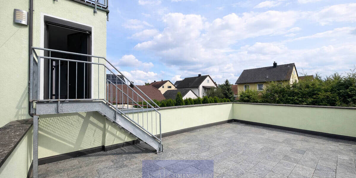Doppelhaushälfte Adelsdorf - 8 Zimmer, 207 m&sup2;, 425.000&euro; | Angebot:26488135