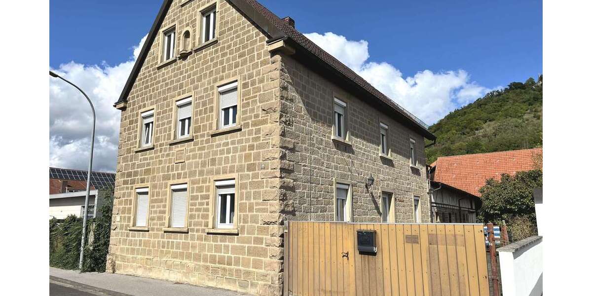 Einfamilienhaus Zeil - 9 Zimmer, 200 m&sup2;, 335.000&euro; | Angebot:25197897