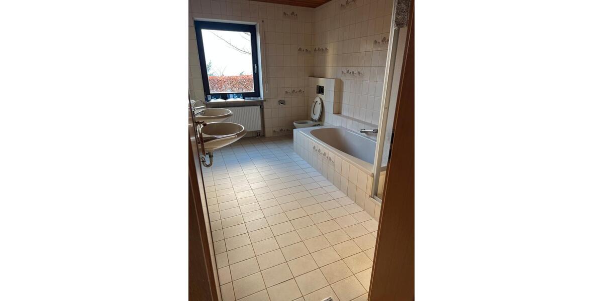 Einfamilienhaus Memmelsdorf - 7 Zimmer, 241 m&sup2;, 750.000&euro; | Angebot:26960803