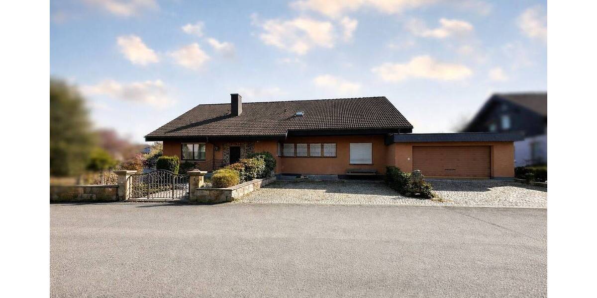 Einfamilienhaus Baunach - 9 Zimmer, 273 m&sup2;, 495.000&euro; | Angebot:26154527