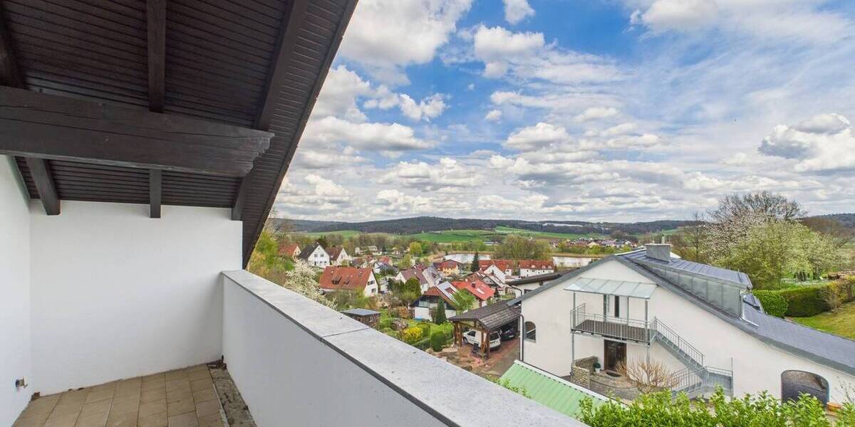 Einfamilienhaus Rentweinsdorf - 7 Zimmer, 218 m&sup2;, 495.000&euro; | Angebot:25696959