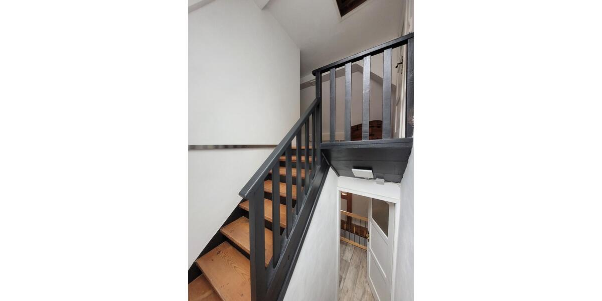 Dachgeschoßwohnung Eltmann - 1.5 Zimmer, 29 m&sup2;, 430&euro; | Angebot:23996901