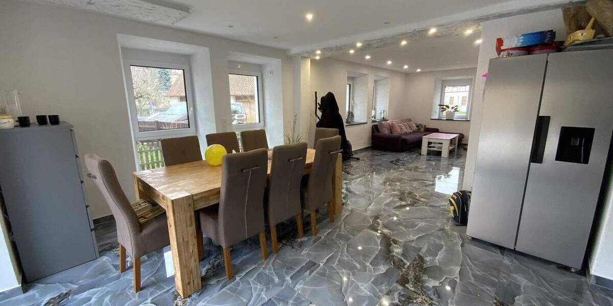 Mehrfamilienhaus, Wohnhaus Pretzfeld - 7 Zimmer, 194 m&sup2;, 625.000&euro; | Angebot:25692198