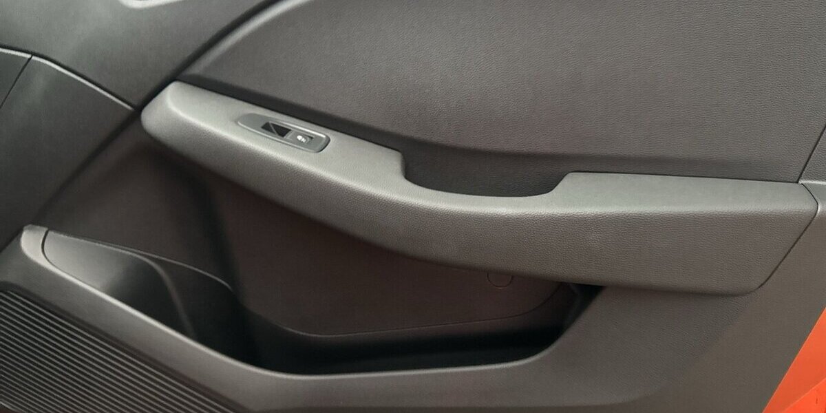 Renault Clio TCE Evolution *LED/Navi-App/Kamera/PDC/SHZG* 2.584 km 16.890 &euro; Bamberg 96052