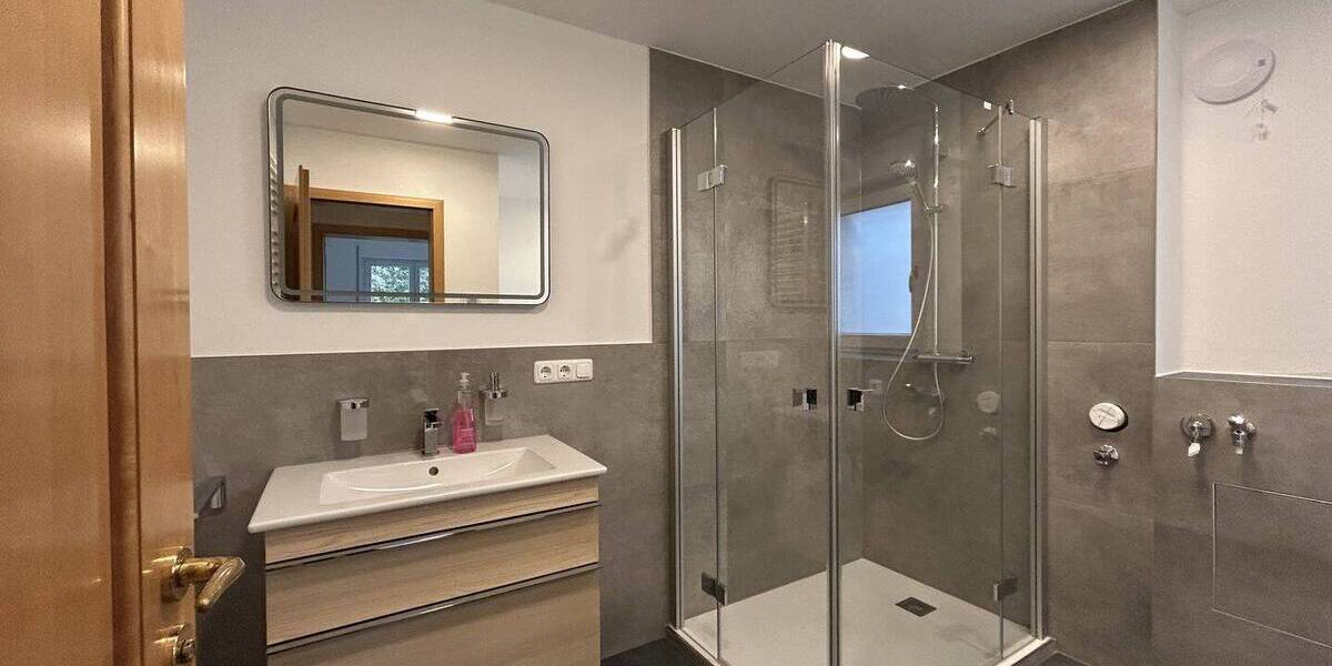 Etagenwohnung Forchheim Reuth - 3 Zimmer, 90 m&sup2;, 1.100&euro; | Angebot:26766638