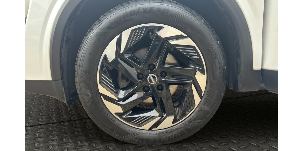 Nissan Qashqai N-Connecta XTronic *Navi/LED/Kamera360/PDC 17.447 km 25.980 &euro; Bamberg 96052