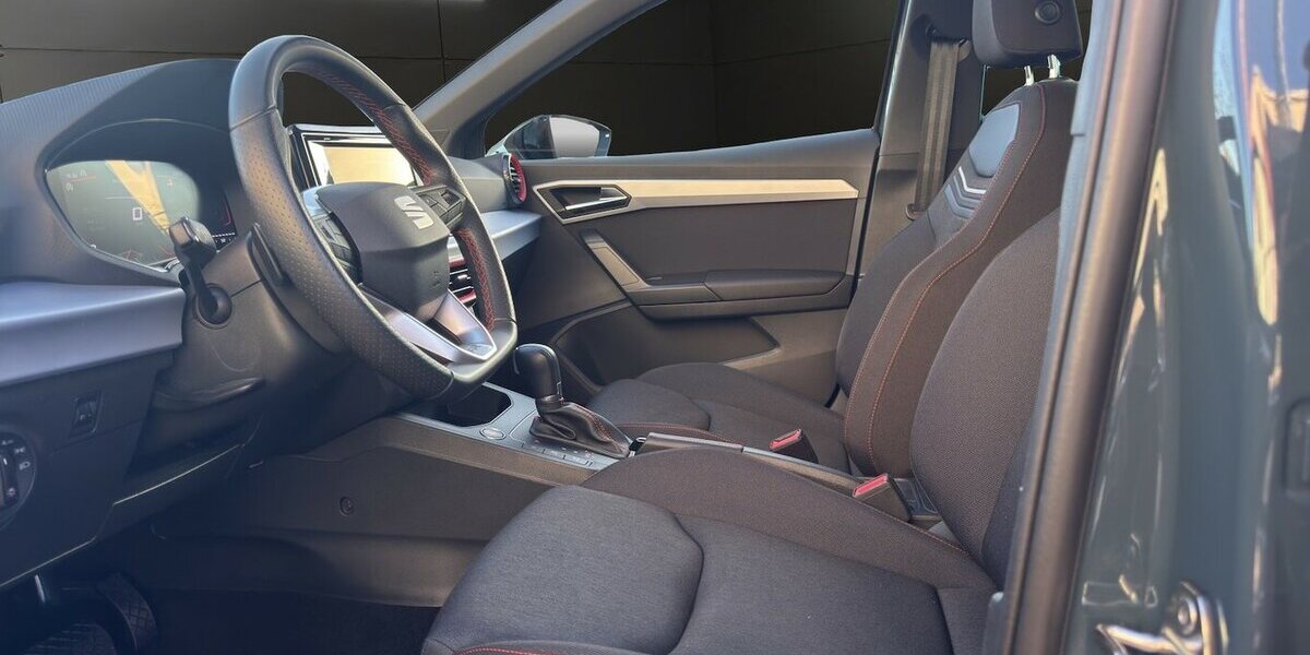 Seat Ibiza FR TSi *LED/Navi-App/18erAlu/SHZG/RFK/PDC/vi 17.350 km 19.680 &euro; Bamberg 96052