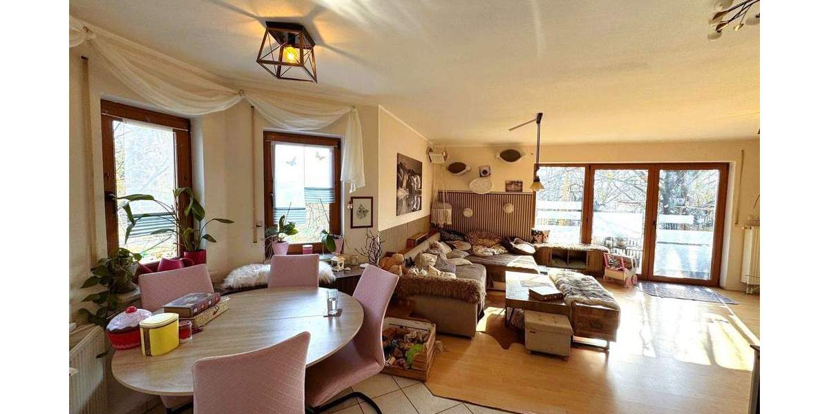 Einfamilienhaus Burghaslach - 6 Zimmer, 130 m&sup2;, 425.000&euro; | Angebot:25744156