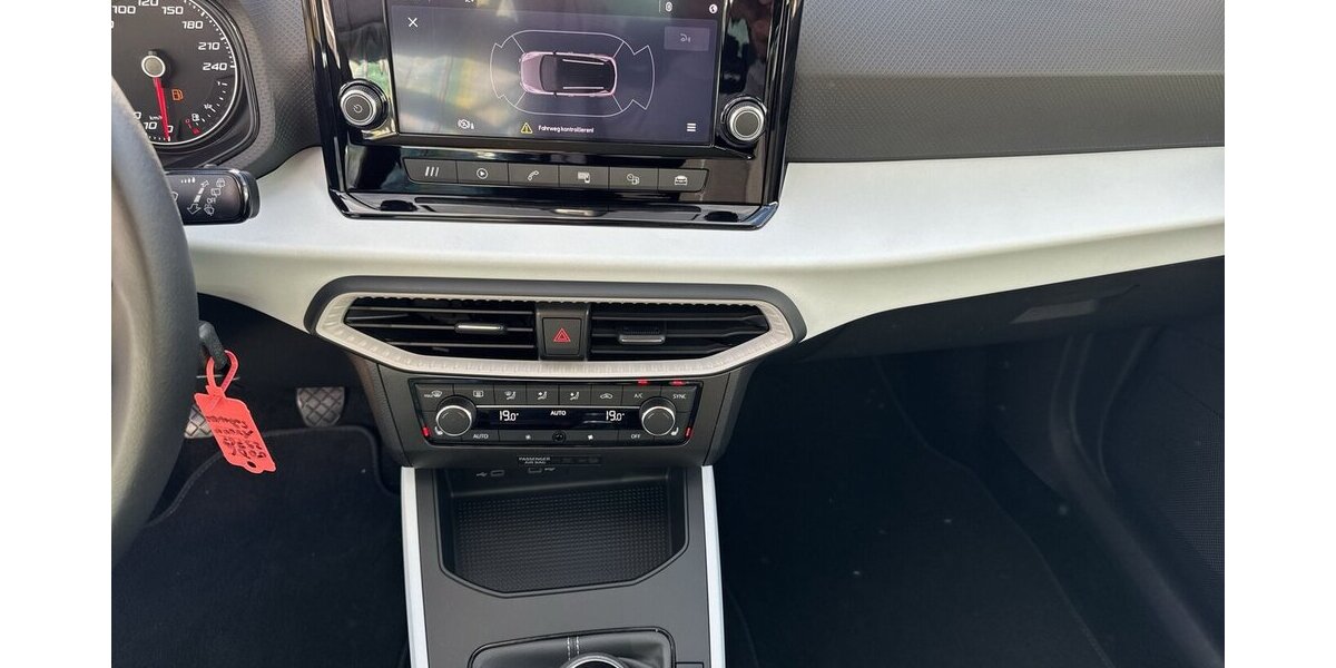 Seat Arona Style *Navi-App/SHZG/LED/Kamera/PDC* 18.609 km 16.980 &euro; Bamberg 96052