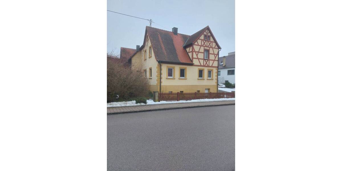 Mehrfamilienhaus, Wohnhaus Eggolsheim Kauernhofen - 6 Zimmer, 137 m&sup2;, 310.000&euro; | Angebot:26044210