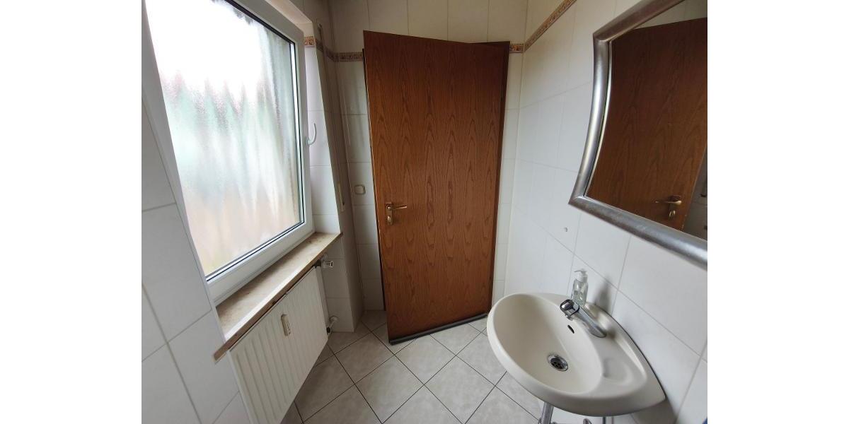 3 Zi. Wohnung im EG mit Terrasse, Gartenmktbenutzung und Garage - Etagenwohnung Hessdorf | Angebot:27314099