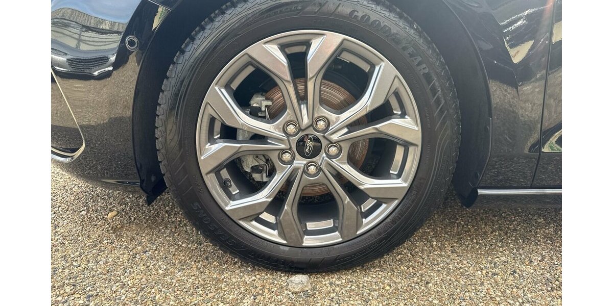 Ford Focus Turnier ST-Line X *AHK//Head-up/Navi/SHZG/PD 7.956 km 23.780 &euro; Bamberg 96052