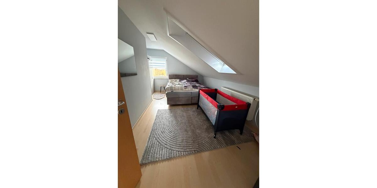 Dachgeschoßwohnung Bischberg - 3 Zimmer, 70 m&sup2;, 210.000&euro; | Angebot:26041876