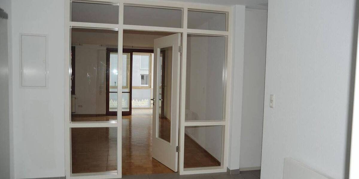 Etagenwohnung Bamberg Inselstadt - 3 Zimmer, 91 m&sup2;, 1.200&euro; | Angebot:26740955