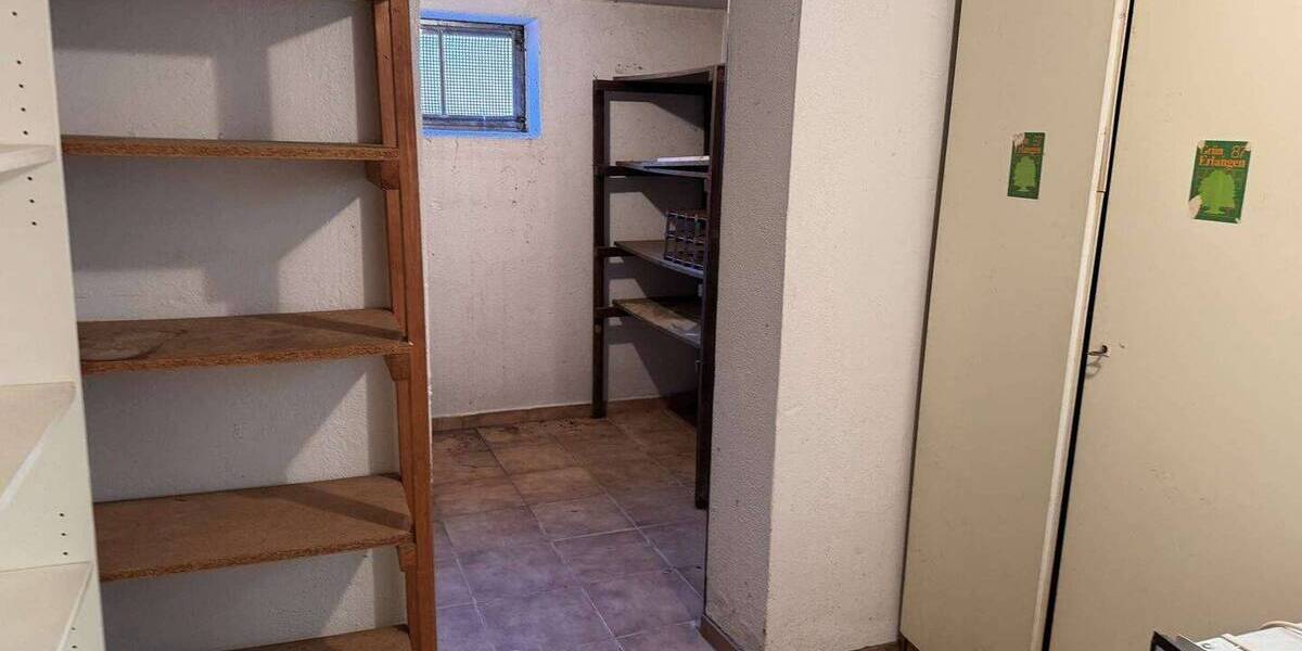 Mehrfamilienhaus, Wohnhaus Frensdorf Reundorf - 7 Zimmer, 169 m&sup2;, 320.000&euro; | Angebot:25996445