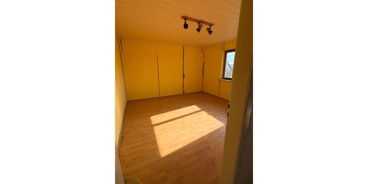 Bauernhaus, Landhaus Ebensfeld - 3 Zimmer, 110 m&sup2;, 109.000&euro; | Angebot:25868385