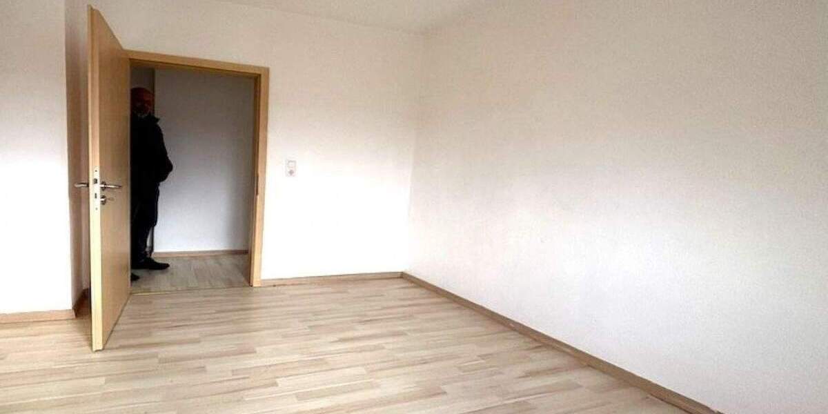 Mehrfamilienhaus, Wohnhaus Strullendorf - 9 Zimmer, 206 m&sup2;, 389.000&euro; | Angebot:25662851