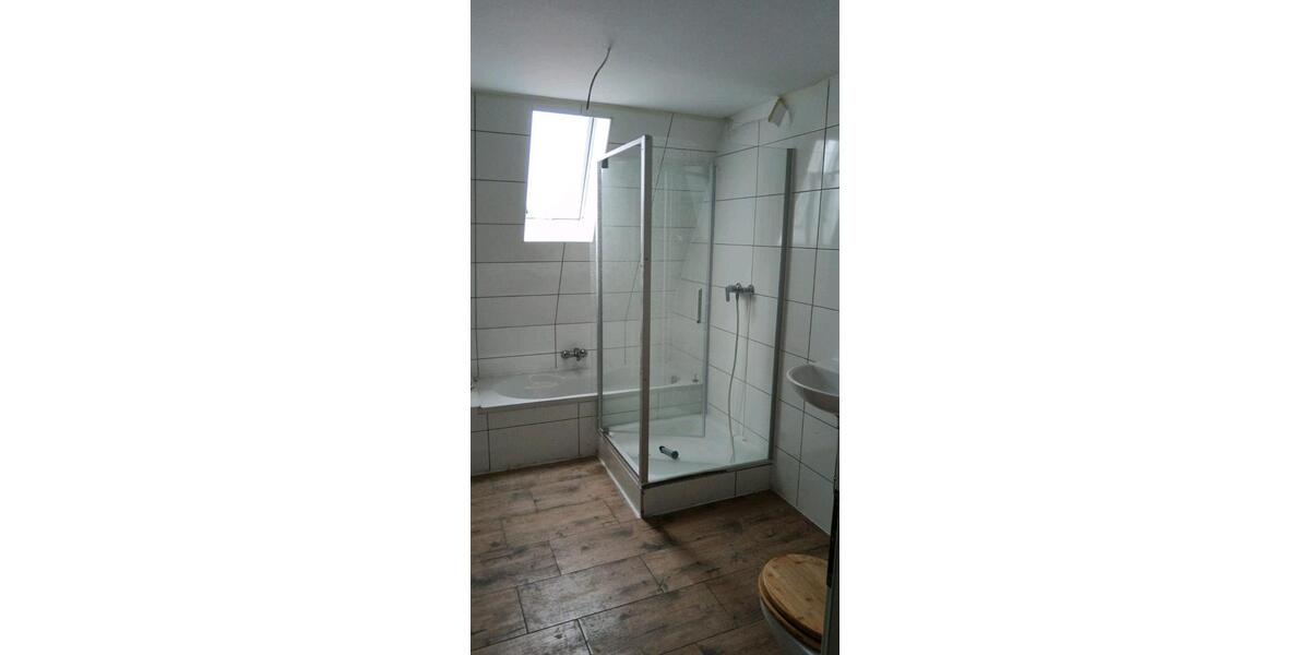 Dachgeschoßwohnung Forchheim - 5 Zimmer, 105 m&sup2;, 900&euro; | Angebot:26021077