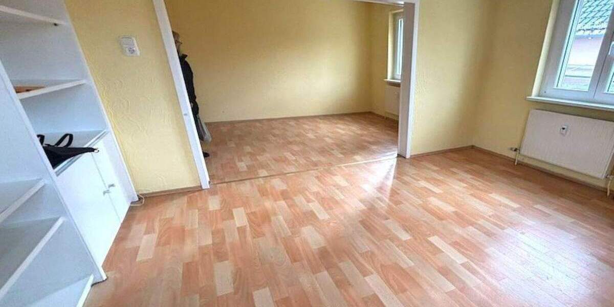 Mehrfamilienhaus, Wohnhaus Strullendorf - 9 Zimmer, 206 m&sup2;, 389.000&euro; | Angebot:25662851