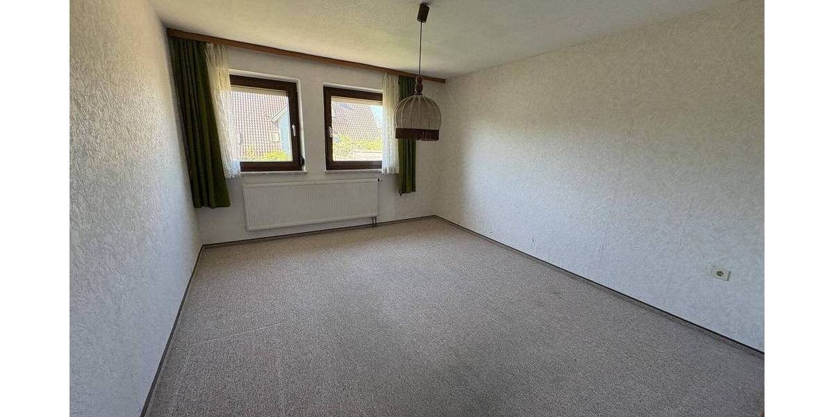 Doppelhaushälfte Heroldsbach - 7 Zimmer, 115 m&sup2;, 280.000&euro; | Angebot:26487294