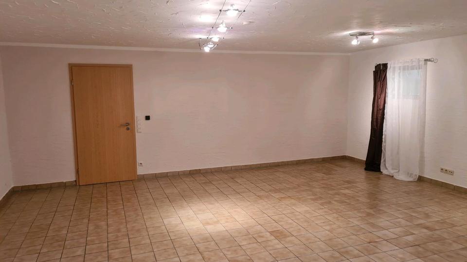 Etagenwohnung Poxdorf - 2 Zimmer, 85 m&sup2;, 650&euro; | Angebot:26375400