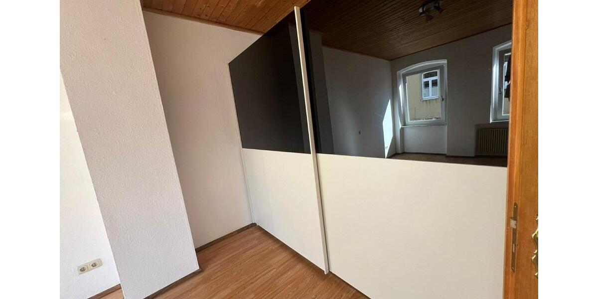 Etagenwohnung Bamberg Gereuth - 2 Zimmer, 80 m&sup2;, 990&euro; | Angebot:25928559