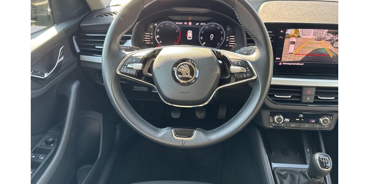 Skoda Scala TSi Clever * LED/Navi-Amundsen/virt.Cockpit/ 27.272 km 17.490 &euro; Bamberg 96052