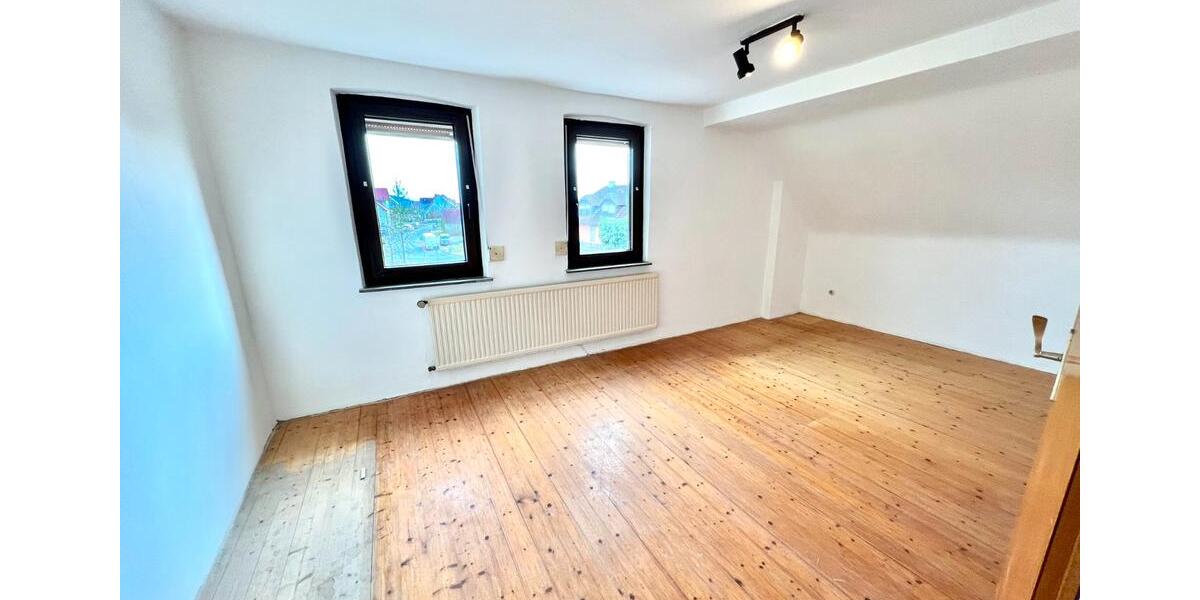 Einfamilienhaus Litzendorf - 7 Zimmer, 144 m&sup2;, 199.900&euro; | Angebot:26943309