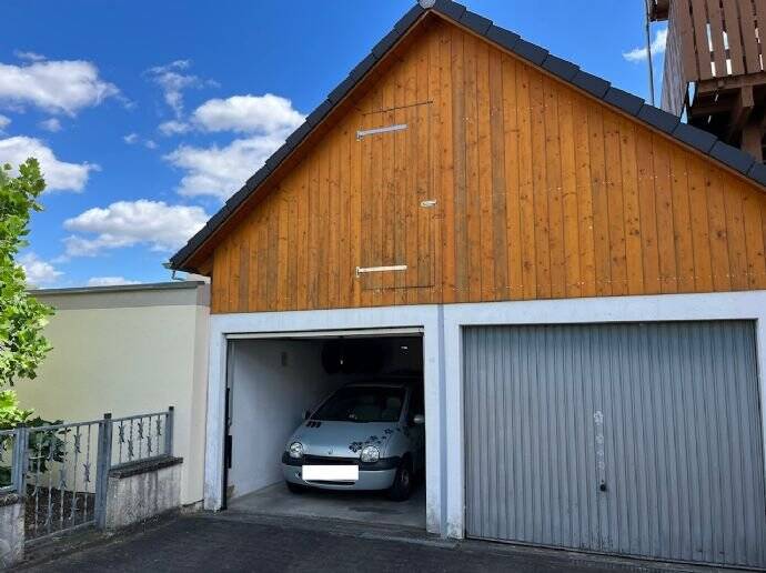 Mehrfamilienhaus, Wohnhaus Pettstadt - 9 Zimmer, 449.500&euro; | Angebot:25670492